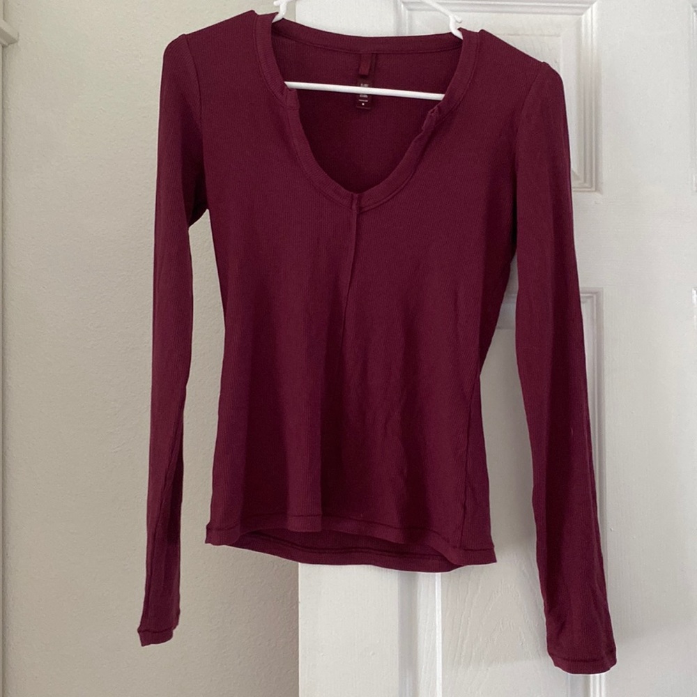 Brand new skims top. Only worn once!!